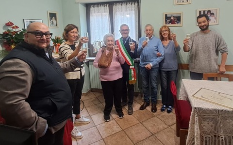 San Raffaele Cimena festeggia due centenarie: gli auguri del Comune a Fiorenza e Franca
