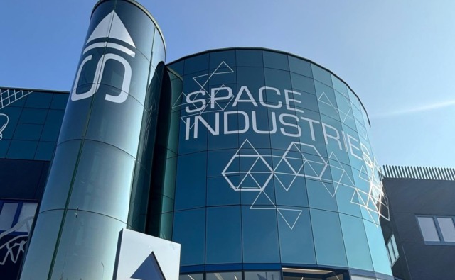 Settimo Torinese, Space Industries apre lo stabilimento per produrre satelliti: investimento da 20 milioni